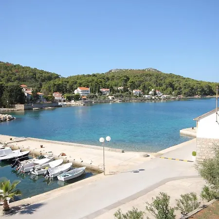 By The Sea * Lukoran