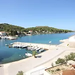 By The Sea Apartment *